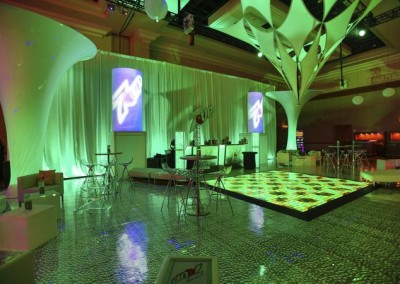 7-Up Floor