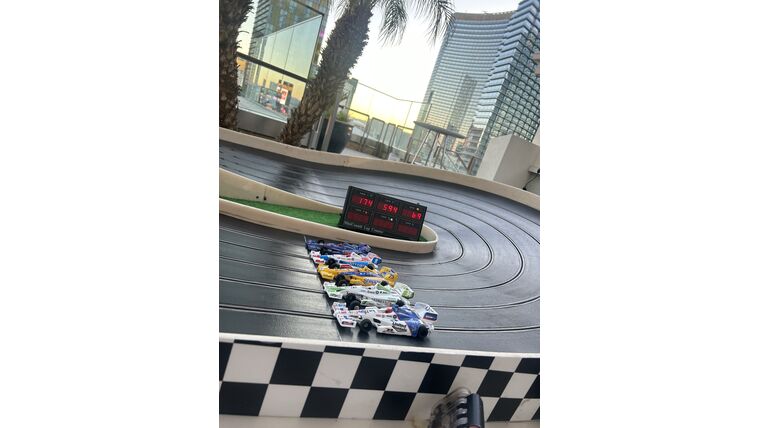 5 Lane Slot Car Track- 1/24 Scale Cars - Image 3