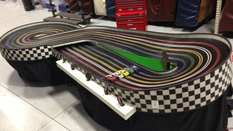 5 Lane Slot Car Track- 1/24 Scale Cars