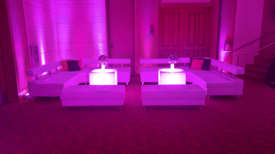 LED lighted Lounge