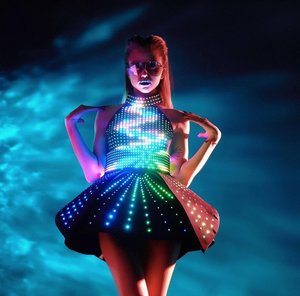 LED Dress Greeters
